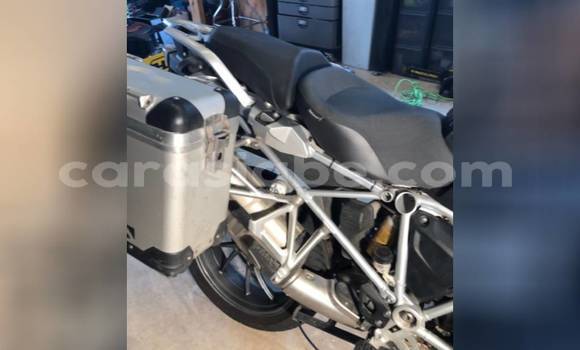 Acheter Occasion Moto BMW R1200GS Adventure Noir à Lomé, Maritime Acheter Occasion Moto BMW R1200GS Adventure Noir à Lomé, Maritime