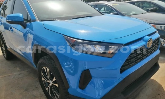 Acheter Occasion Voiture Toyota RAV4 Bleu à Lomé, Togo Acheter Occasion Voiture Toyota RAV4 Bleu à Lomé, Togo