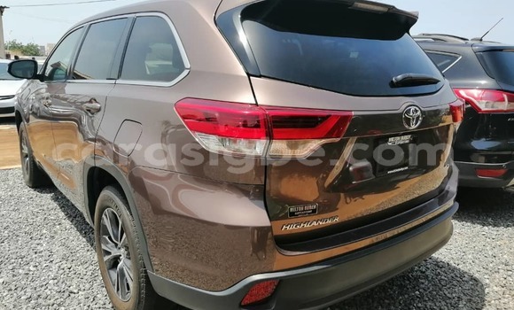 Acheter Occasion Voiture Toyota Highlander Autre à Lomé, Togo Acheter Occasion Voiture Toyota Highlander Autre à Lomé, Togo