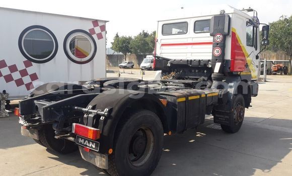 Acheter Occasion Utilitaire Man Silent Blanc à Lomé, Togo Acheter Occasion Utilitaire Man Silent Blanc à Lomé, Togo