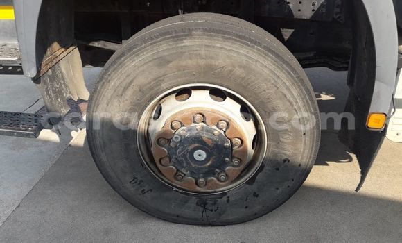 Acheter Occasion Utilitaire Man Silent Blanc à Lomé, Togo Acheter Occasion Utilitaire Man Silent Blanc à Lomé, Togo