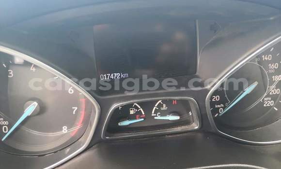 Buy Import Ford Escape White Car in Lome in Togo Buy Import Ford Escape White Car in Lome in Togo