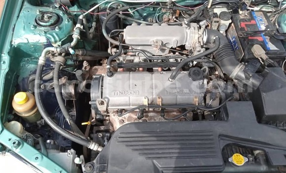 Acheter Occasion Voiture Mazda 323 Vert à Lomé, Togo Acheter Occasion Voiture Mazda 323 Vert à Lomé, Togo