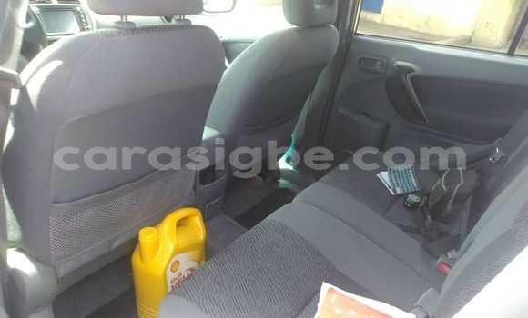 Acheter Occasion Voiture Toyota RAV4 Gris à Lomé, Togo Acheter Occasion Voiture Toyota RAV4 Gris à Lomé, Togo