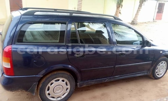 Acheter Occasion Voiture Opel Astra Bleu à Lomé, Togo Acheter Occasion Voiture Opel Astra Bleu à Lomé, Togo