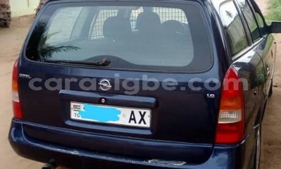 Buy Used Opel Astra Blue Car in Lome in Togo Buy Used Opel Astra Blue Car in Lome in Togo