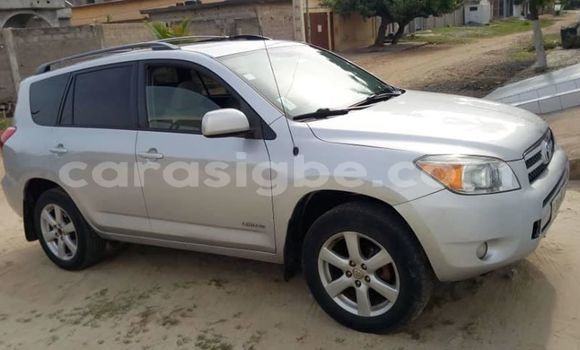 Acheter Occasion Voiture Toyota RAV4 Gris à Lomé, Togo Acheter Occasion Voiture Toyota RAV4 Gris à Lomé, Togo