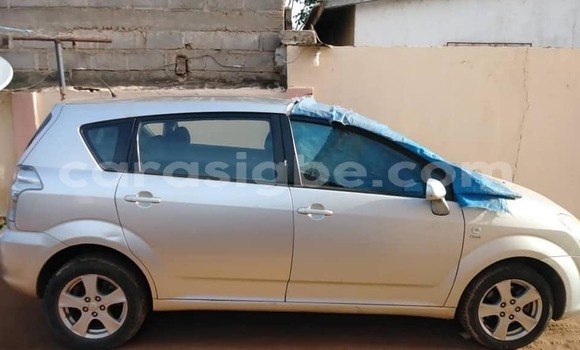 Acheter Occasion Voiture Toyota Corolla Verso Gris à Lomé, Togo