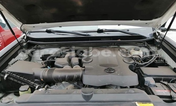 Buy Used Toyota Land Cruiser White Car in Lome in Togo Buy Used Toyota Land Cruiser White Car in Lome in Togo