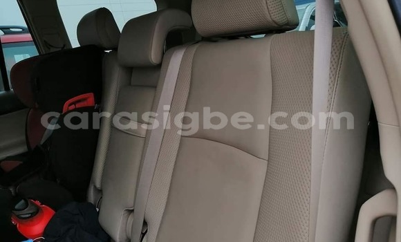 Buy Used Toyota Land Cruiser White Car in Lome in Togo Buy Used Toyota Land Cruiser White Car in Lome in Togo