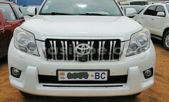 Buy Used Toyota Land Cruiser White Car in Lome in Togo Buy Used Toyota Land Cruiser White Car in Lome in Togo