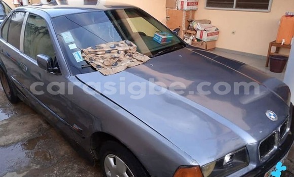 Acheter Occasion Voiture BMW 3–Series Bleu à Lomé, Togo Acheter Occasion Voiture BMW 3–Series Bleu à Lomé, Togo