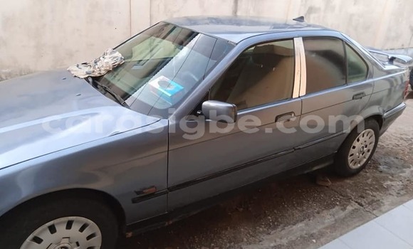 Acheter Occasion Voiture BMW 3–Series Bleu à Lomé, Togo Acheter Occasion Voiture BMW 3–Series Bleu à Lomé, Togo