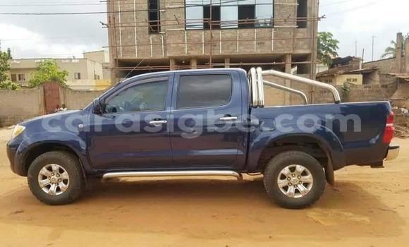 Buy Used Toyota Hilux Blue Car in Lome in Togo Buy Used Toyota Hilux Blue Car in Lome in Togo
