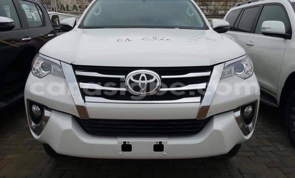 Buy Used Toyota Fortuner White Car in Lome in Togo Buy Used Toyota Fortuner White Car in Lome in Togo