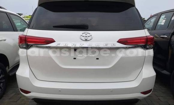 Buy Used Toyota Fortuner White Car in Lome in Togo Buy Used Toyota Fortuner White Car in Lome in Togo