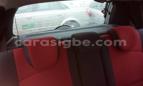 Acheter Occasion Voiture Renault Clio Gris à Lomé, Togo Acheter Occasion Voiture Renault Clio Gris à Lomé, Togo