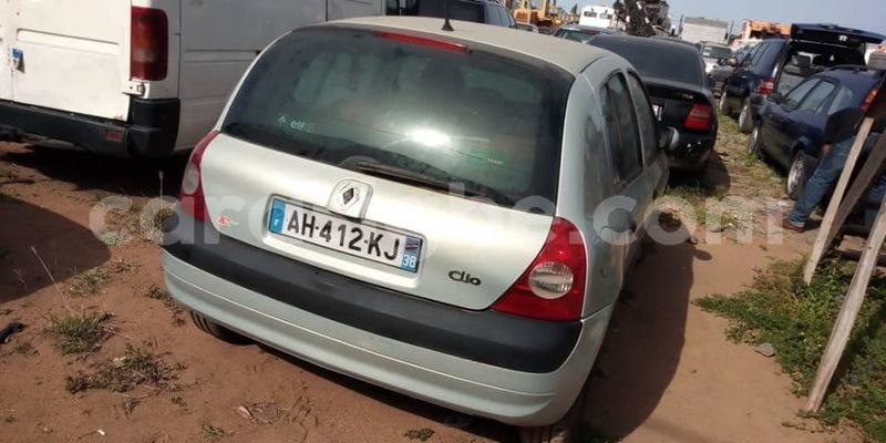 Big with watermark renault clio togo lome 5114