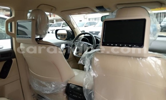 Acheter Import Voiture Toyota Land Cruiser Prado Gris à Lomé, Togo Acheter Import Voiture Toyota Land Cruiser Prado Gris à Lomé, Togo