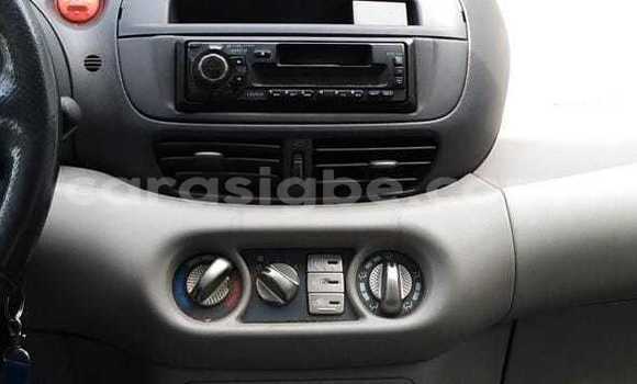 Acheter Import Voiture Nissan Almera Tino Beige à Lomé, Togo Acheter Import Voiture Nissan Almera Tino Beige à Lomé, Togo