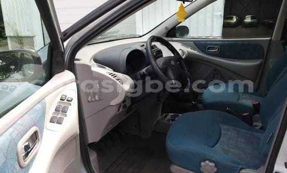 Acheter Import Voiture Nissan Almera Tino Beige à Lomé, Togo Acheter Import Voiture Nissan Almera Tino Beige à Lomé, Togo