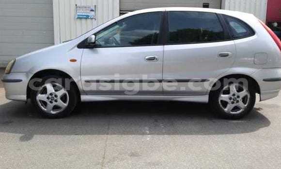 Acheter Import Voiture Nissan Almera Tino Beige à Lomé, Togo Acheter Import Voiture Nissan Almera Tino Beige à Lomé, Togo