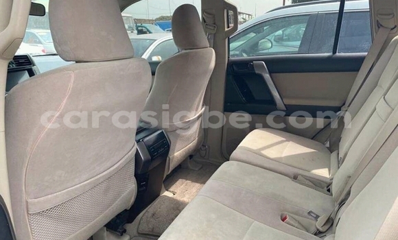 Acheter Import Voiture Toyota Land Cruiser Prado Blanc à Lomé, Togo Acheter Import Voiture Toyota Land Cruiser Prado Blanc à Lomé, Togo