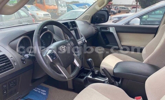 Acheter Import Voiture Toyota Land Cruiser Prado Blanc à Lomé, Togo Acheter Import Voiture Toyota Land Cruiser Prado Blanc à Lomé, Togo