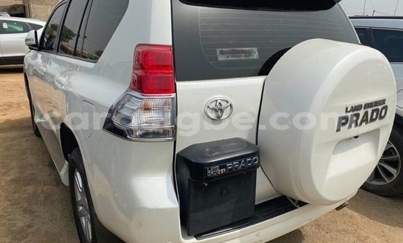 Acheter Import Voiture Toyota Land Cruiser Prado Blanc à Lomé, Togo Acheter Import Voiture Toyota Land Cruiser Prado Blanc à Lomé, Togo