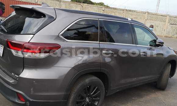 Buy Import Toyota Highlander Black Car in Lome in Togo
