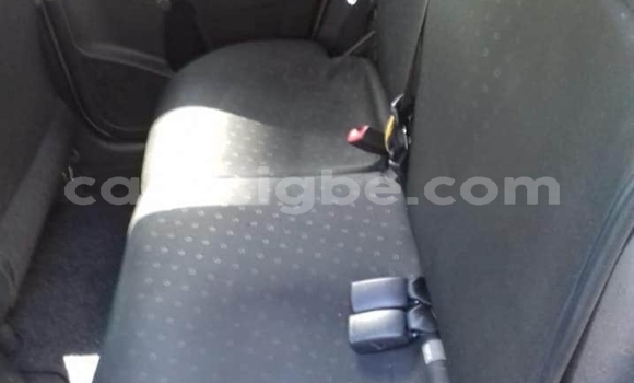 Acheter Import Voiture Toyota Yaris Bleu à Lomé, Togo Acheter Import Voiture Toyota Yaris Bleu à Lomé, Togo