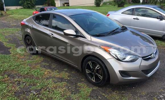 Acheter Import Voiture Hyundai Elantra Gris à Lomé, Togo Acheter Import Voiture Hyundai Elantra Gris à Lomé, Togo