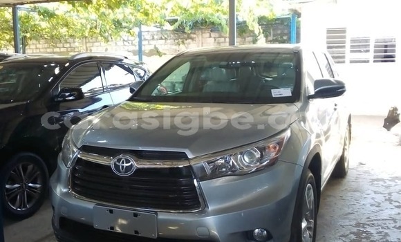 Buy Import Toyota Highlander Silver Car in Lome in Togo