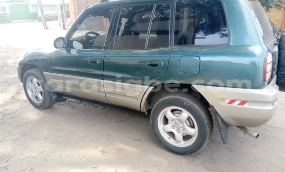 Acheter Occasion Voiture Toyota RAV4 Vert à Lomé, Togo Acheter Occasion Voiture Toyota RAV4 Vert à Lomé, Togo