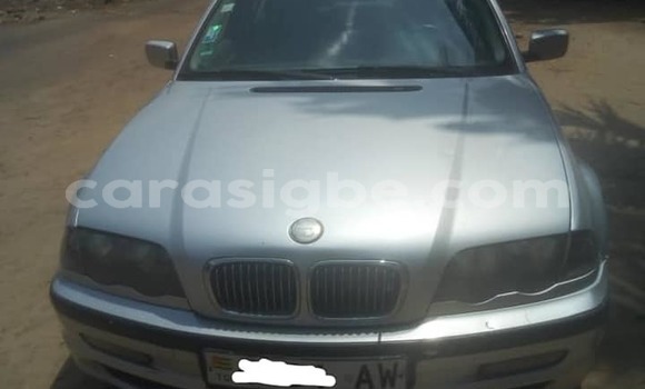 Acheter Occasion Voiture BMW 3–Series Blanc à Lomé, Togo Acheter Occasion Voiture BMW 3–Series Blanc à Lomé, Togo