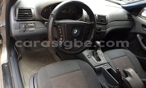 Acheter Occasion Voiture BMW 3–Series Gris à Lomé, Togo Acheter Occasion Voiture BMW 3–Series Gris à Lomé, Togo