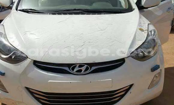 Acheter Occasion Voiture Hyundai Elantra Blanc à Lomé, Togo