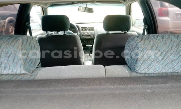 Acheter Occasion Voiture Nissan Almera Vert à Lomé, Togo Acheter Occasion Voiture Nissan Almera Vert à Lomé, Togo