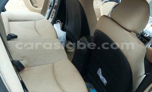 Buy Used Hyundai Elantra White Car in Lome in Togo Buy Used Hyundai Elantra White Car in Lome in Togo