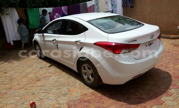 Buy Used Hyundai Elantra White Car in Lome in Togo Buy Used Hyundai Elantra White Car in Lome in Togo