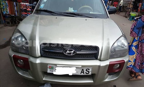 Buy Used Hyundai Tucson Silver Car in Lome in Togo Buy Used Hyundai Tucson Silver Car in Lome in Togo