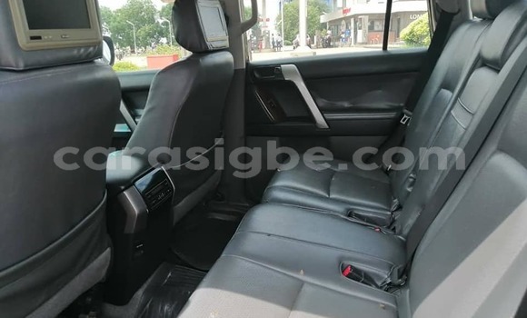 Acheter Occasion Voiture Toyota Land Cruiser Prado Gris à Lomé, Togo Acheter Occasion Voiture Toyota Land Cruiser Prado Gris à Lomé, Togo