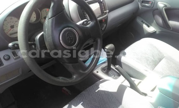 Acheter Occasion Voiture Toyota RAV4 Gris à Lomé, Togo Acheter Occasion Voiture Toyota RAV4 Gris à Lomé, Togo