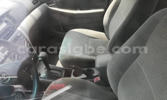 Acheter Import Voiture Toyota Corolla Gris à Lomé, Togo Acheter Import Voiture Toyota Corolla Gris à Lomé, Togo