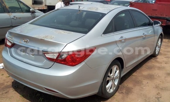 Acheter Import Voiture Hyundai Sonata Gris à Lomé, Togo Acheter Import Voiture Hyundai Sonata Gris à Lomé, Togo