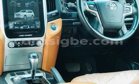Acheter Occasion Voiture Toyota Land Cruiser Blanc à Lomé, Togo Acheter Occasion Voiture Toyota Land Cruiser Blanc à Lomé, Togo