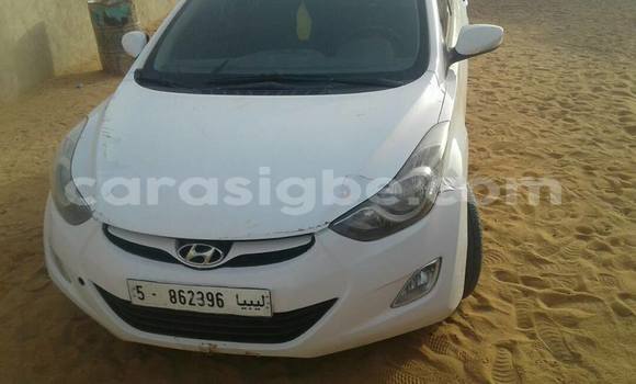 Acheter Occasion Voiture Hyundai Elantra Blanc à Lomé, Togo