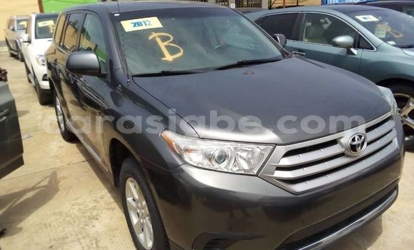 Acheter Occasion Voiture Toyota Highlander Gris à Lomé, Togo Acheter Occasion Voiture Toyota Highlander Gris à Lomé, Togo