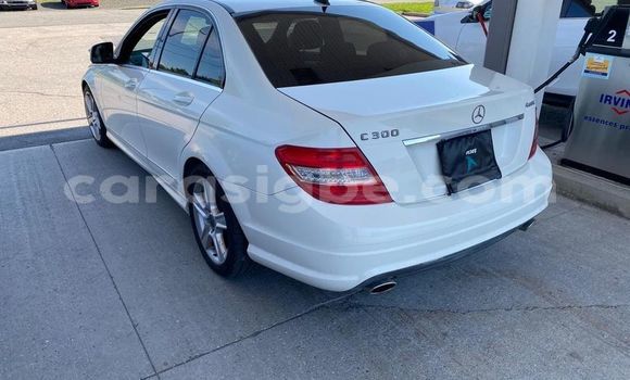 Acheter Occasion Voiture Mercedes‒Benz C–Class Blanc à Lomé, Togo Acheter Occasion Voiture Mercedes‒Benz C–Class Blanc à Lomé, Togo