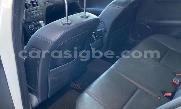 Acheter Occasion Voiture Mercedes‒Benz C–Class Blanc à Lomé, Togo Acheter Occasion Voiture Mercedes‒Benz C–Class Blanc à Lomé, Togo